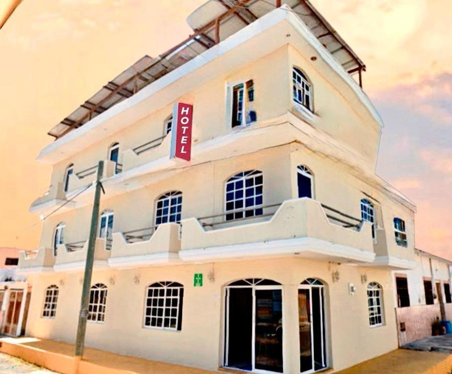 Hotel Baroni Progreso  Exteriör bild